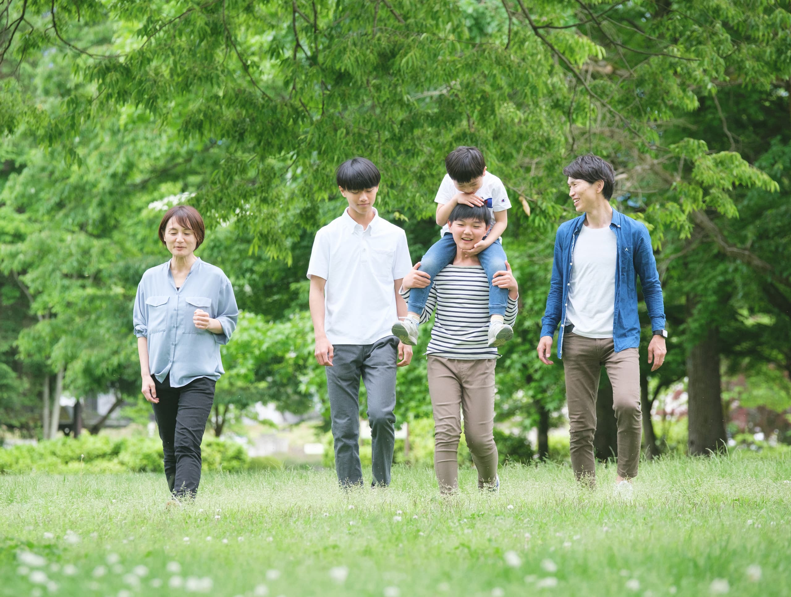 家族のロケーションフォトとキッズのロケーション写真  