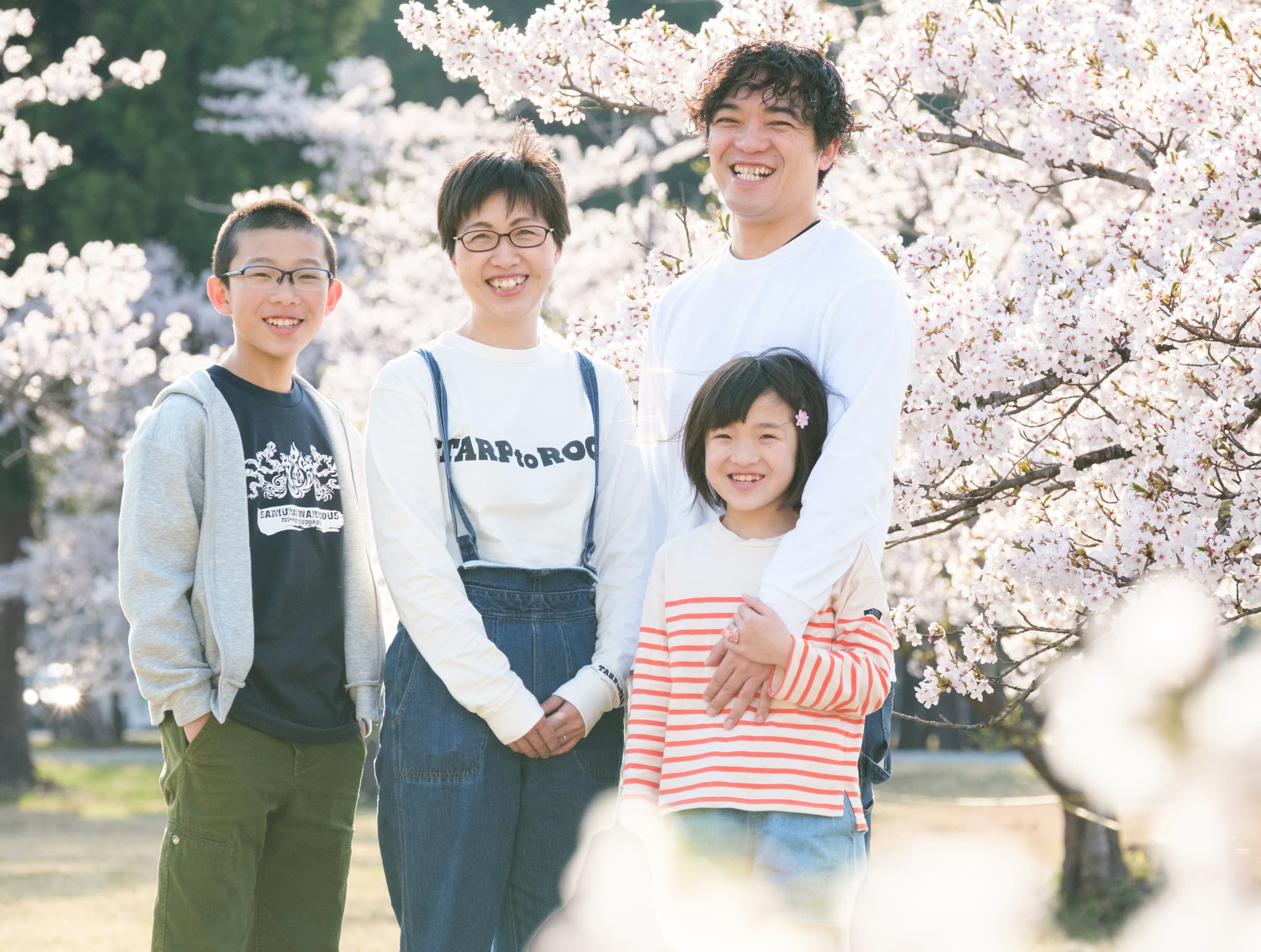 家族のロケーションフォトとキッズのロケーション写真  
