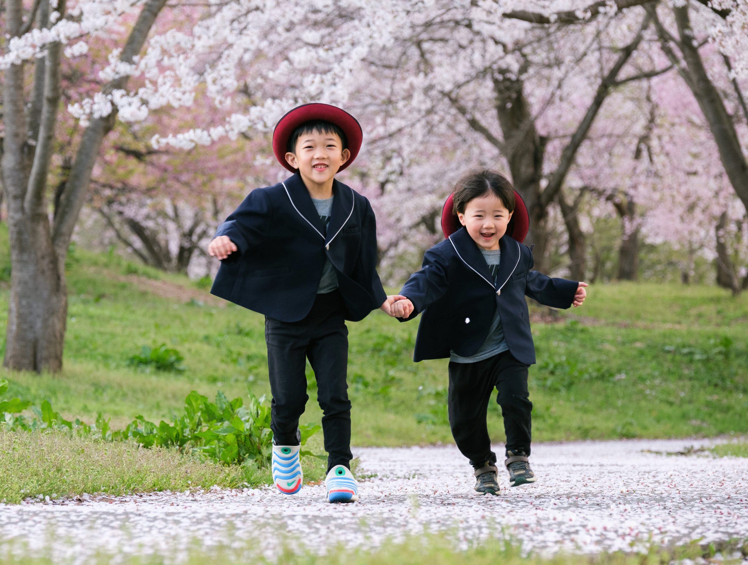 さくらの下で撮影した入園入学卒業の記念写真｜東根市の写真館 佐直写真館
