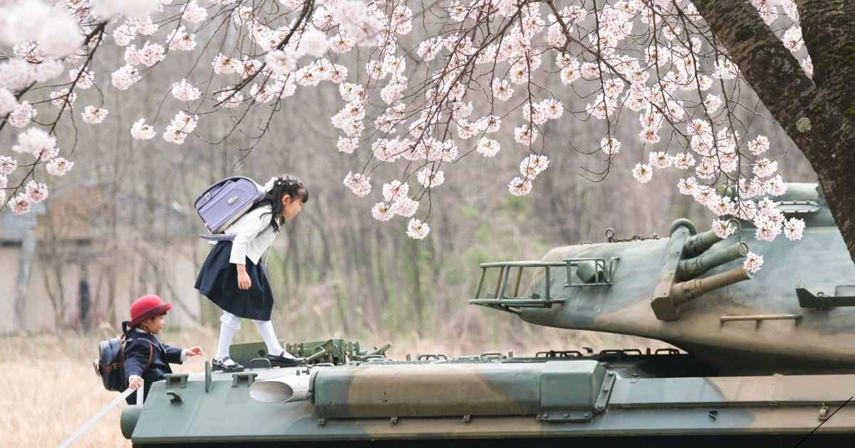 桜の下で撮影した入園入学卒業の記念写真｜東根市 佐直写真館