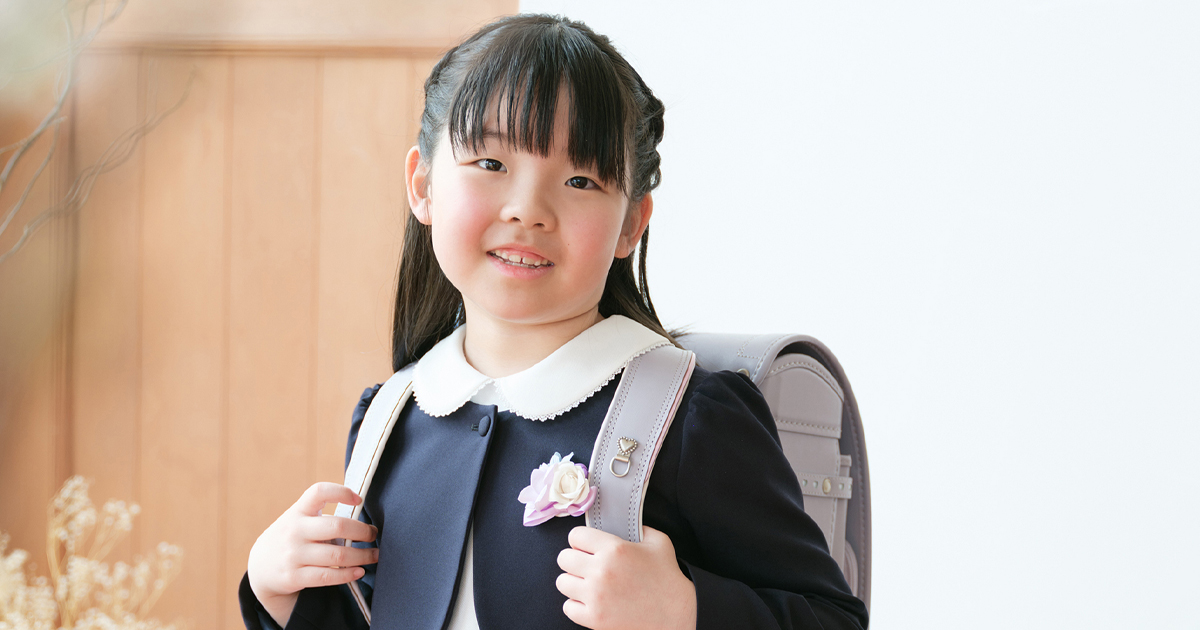 東根市の写真館で入学記念撮影｜ランドセルと女の子のポートレート
